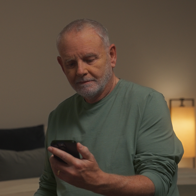 Paul_on_the_phone_400
