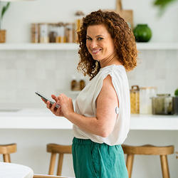 Die Accu-Chek SmartGuide Predict App herunterladen und einrichten